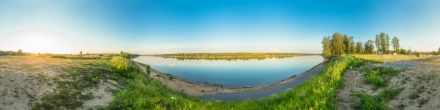 На правом берегу реки Нева г.п. Дубровка. Фотография.