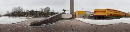 Памятник героям фронта и тыла.. Саратов. Фотография.