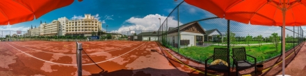 Trendy Lara, Orange sport court. Фотография.
