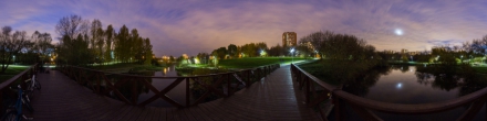 Вечерняя панорама на мосту. Москва. Фотография.