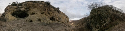 В Тызыльском ущелье. Пещера (805). Тызыльское ущелье. Фотография.