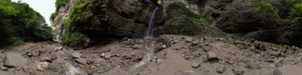 Малый Чегемский водопад. Чегемское ущелье. Фотография.