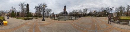 Памятник Императрице Екатерине II. Краснодар. Фотография.