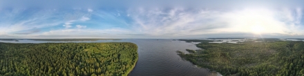 Остров Пеллотсаари, Ладожское озеро. Вид на Валаам. Фотография.