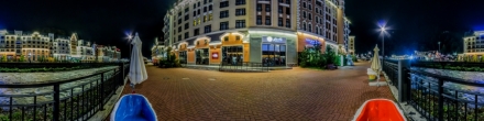 Роза хутор ночью, около Golden Tulip. Роза Хутор. Фотография.