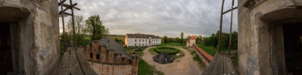 Любчанский замок - строительные леса 3-й этаж. Любча. Фотография.