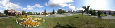 Клумбы на Гагарина 2019. Ханты-Мансийск. Фотография.