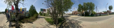 Ул. Чехова - Островского. Май 2020. Ханты-Мансийск. Фотография.