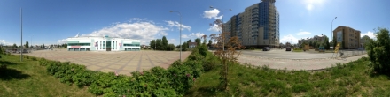 Ул. Рознина. Спорткомплекс Дружба 2020. Ханты-Мансийск. Фотография.