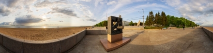 *** 2025-06-01 Северным конвоям. Памятник, мемориал, жанровая скульптура. Площадь мира. Набережная Северной Двины.. Архангельск. Фотография.