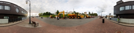 **** 2025-08-10 (1) День строителя. Выставка техники. Красная пристань. Набережная р. Северная Двина.. Архангельск. Фотография.