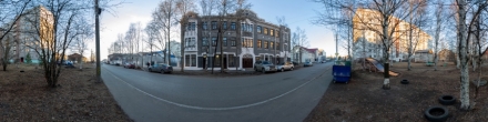 *** 2026-04-14 №2 Дом купцов Макаровых. Соломбала. ул. Беломорской Флотилии 3. Архангельск. Фотография.