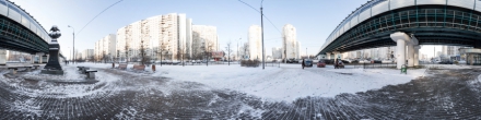 Памятник адмиралу Ф.Ф. Ушакову на ул. Скобелевская. Фотография.