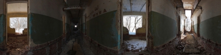 Разрушающееся здание. Фотография.