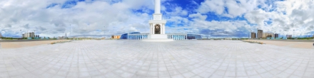 Центральная площадь - Монумент Независимости. Фотография.