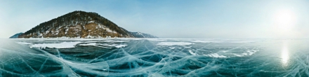 Лёд Байкала. Трещина. Фотография.