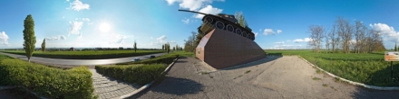 Памятник танкистам-освободителям . Фотография.