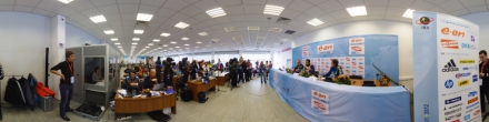 Пресс-конференция с победителями мужской гонки. Ханты-Мансийск. Фотография.