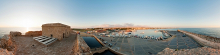 Вид на гавань с Пафосского замка. Пафос. Фотография.