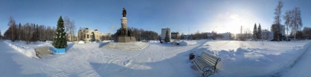 Памятник покорителям Югры. Ханты-Мансийск. Фотография.