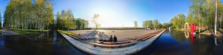 Рассвет на площадке Кировского парка. Фотография.