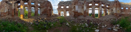 Развалины церкви Пресвятой Троицы. Фотография.