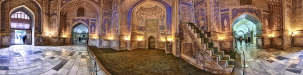 Внутренняя мечеть Тилля-Кари. Площадь Регистан в Самарканде.. Фотография.