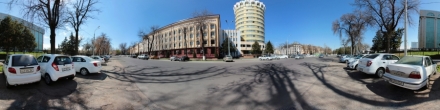 Круглое здание в Ташкенте.. Ташкент. Фотография.