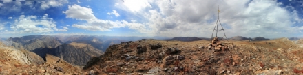 Высшая точка плато Пулатхан-2823 м.. Фотография.
