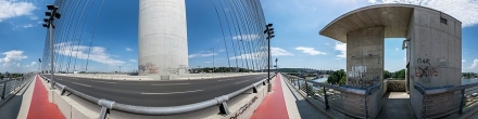 Вид с моста через реку  Сава (642). Белград. Фотография.
