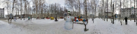 Аллея снеговиков. Снеговик Водоканала. Фотография.