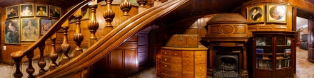 Музей-квартира художника Исаака Бродского. Лестница. Фотография.