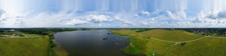 Озеро возле п.Сычёво Московской области. Фотография.