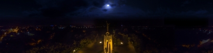 Покровская гора ночью. Брянск. Фотография.