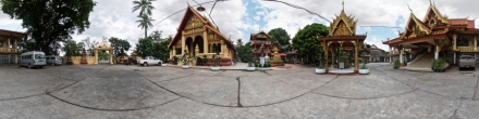 Буддийский храм в столице Лаоса, Вьентиан. Вьентьян. Фотография.
