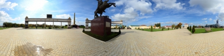 Грозный - Аллея Славы, Памятник Мовлиду Висаитову. Фотография.
