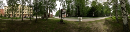 Ул. Мира возле военкомата. Май 2020. Ханты-Мансийск. Фотография.