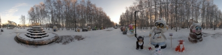 Снеговики в парке Лосева при -40 2020-21. Ханты-Мансийск. Фотография.