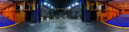Сцена Драмтеатра. Фотография.