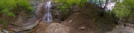 Нихалоевские водопады - основной водопад. Нихалой. Фотография.