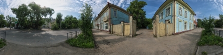 Деревянный жилой дом на ул. Белинского. Томск. Фотография.