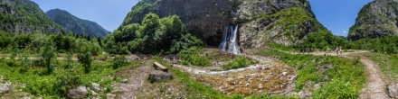 У Гегского водопада.. Рицинский заповедник. Фотография.