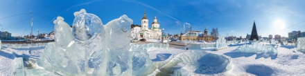 Ледовый городок на площади в Самарово. Ханты-Мансийск. Фотография.