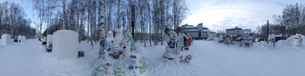 Снеговики 2022-23 в парке Лосева. Фотография.