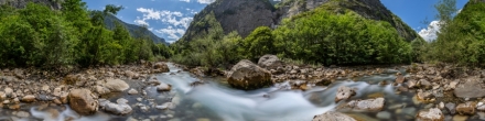 Река Гега. Вблизи Гегского водопада.. Рицинский заповедник. Фотография.