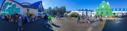 Югорский лыжный марафон-2015. Торговые палатки. Фотография.