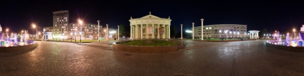 Театральная площадь. Новокузнецк. Фотография.