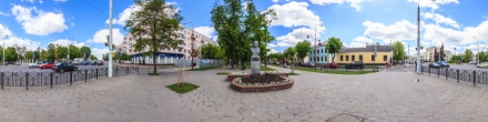 Памятник Гоголю.. Брест. Фотография.