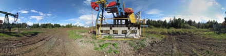 Нефтяные скважины месторождения "Троельга". Фотография.