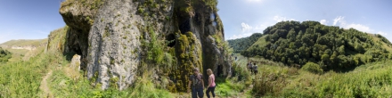 Гришкины Водопады - окна пещер. Гришкина Балка. Фотография.